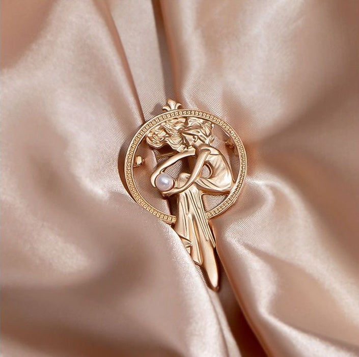 Vintage Goddess Baroque Style Brooch