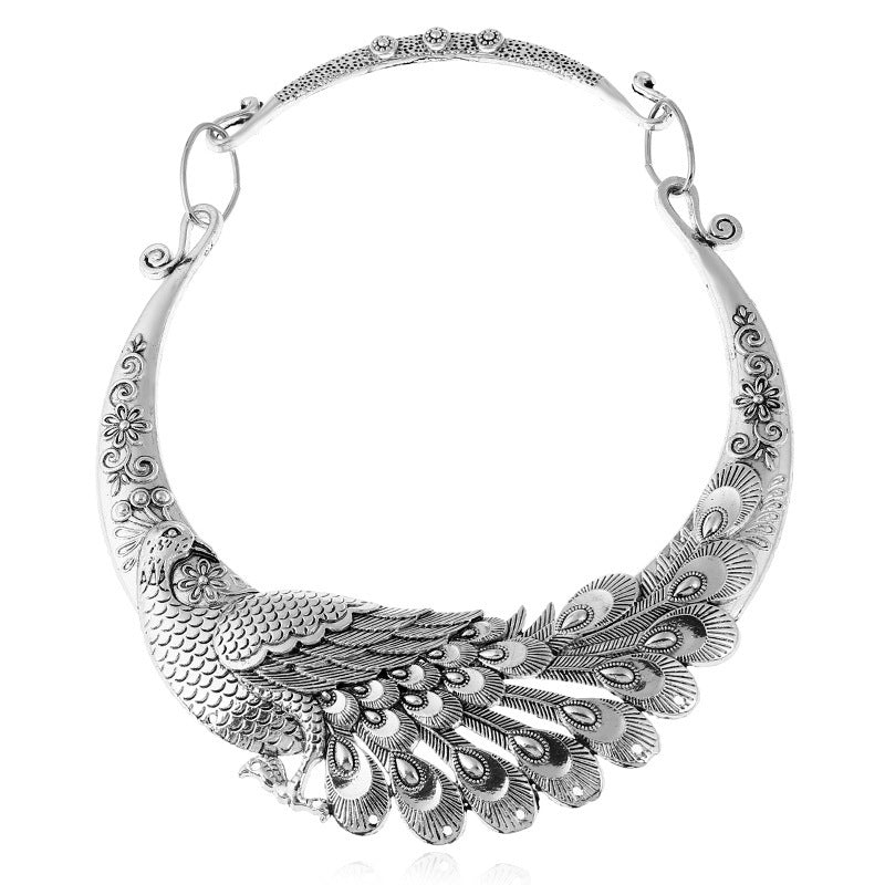Colorful Atmospheric Peacock Collar