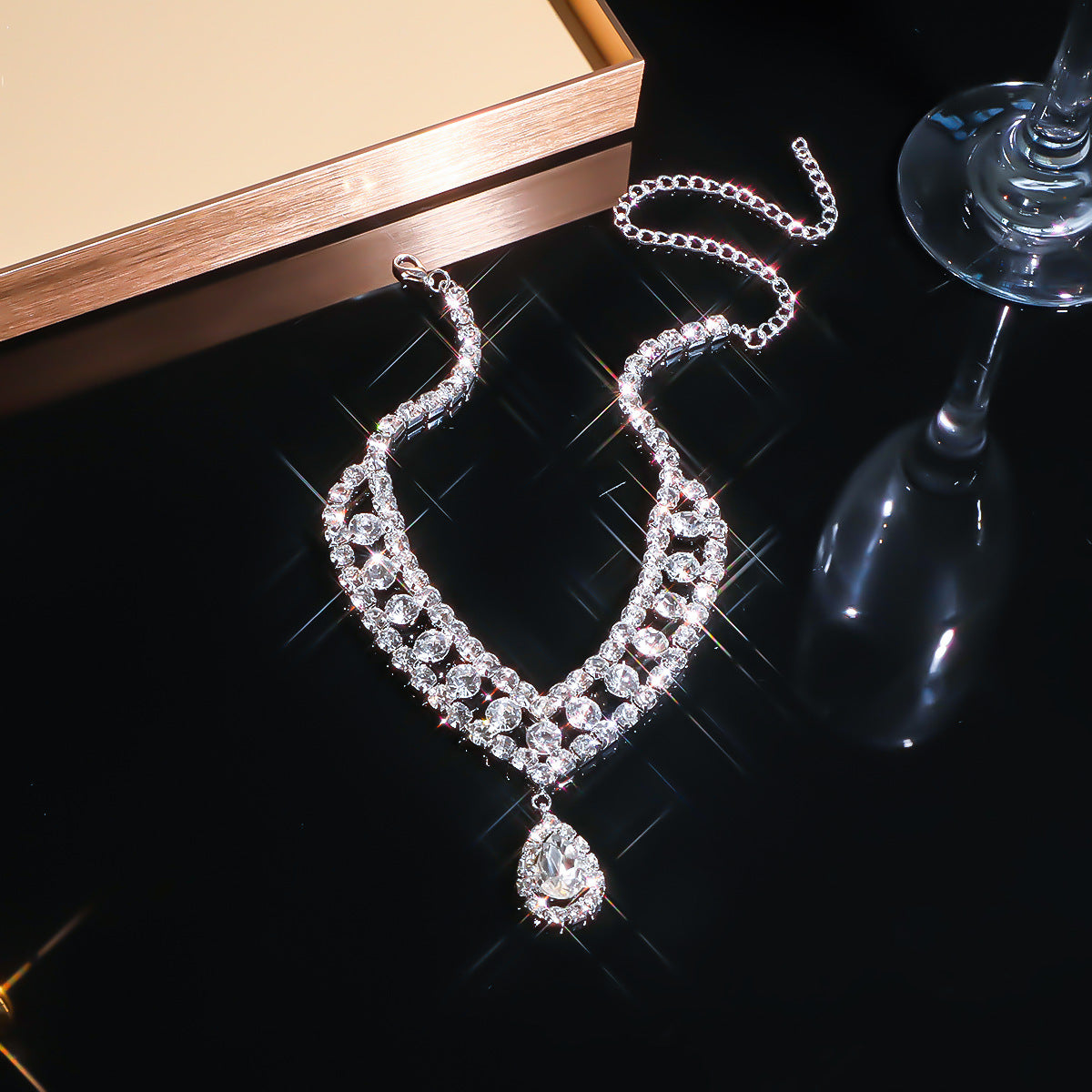 Necklace Clavicle Chain Multi-Layer Crystal Pendant Necklace Wedding Decoration Tide