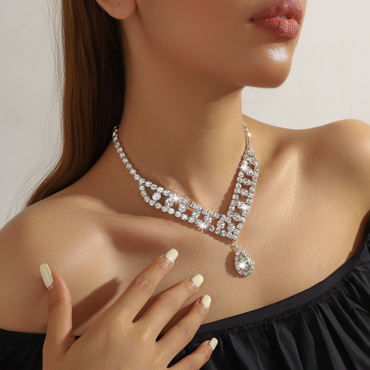 Necklace Clavicle Chain Multi-Layer Crystal Pendant Necklace Wedding Decoration Tide