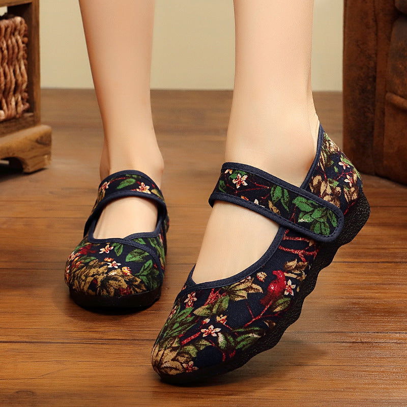 Soft Bottom Round Shoes