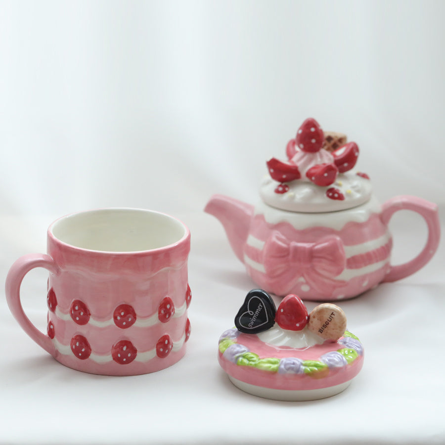Ceramic Strawberry Mug With Lid