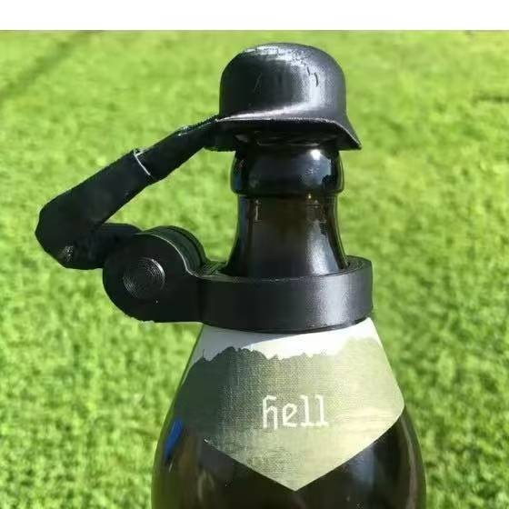 Soldier Salute Beer Bottle Helmet Dustproof Beer Helmet Topper Creative Beer Bottle Cap For Party Bar