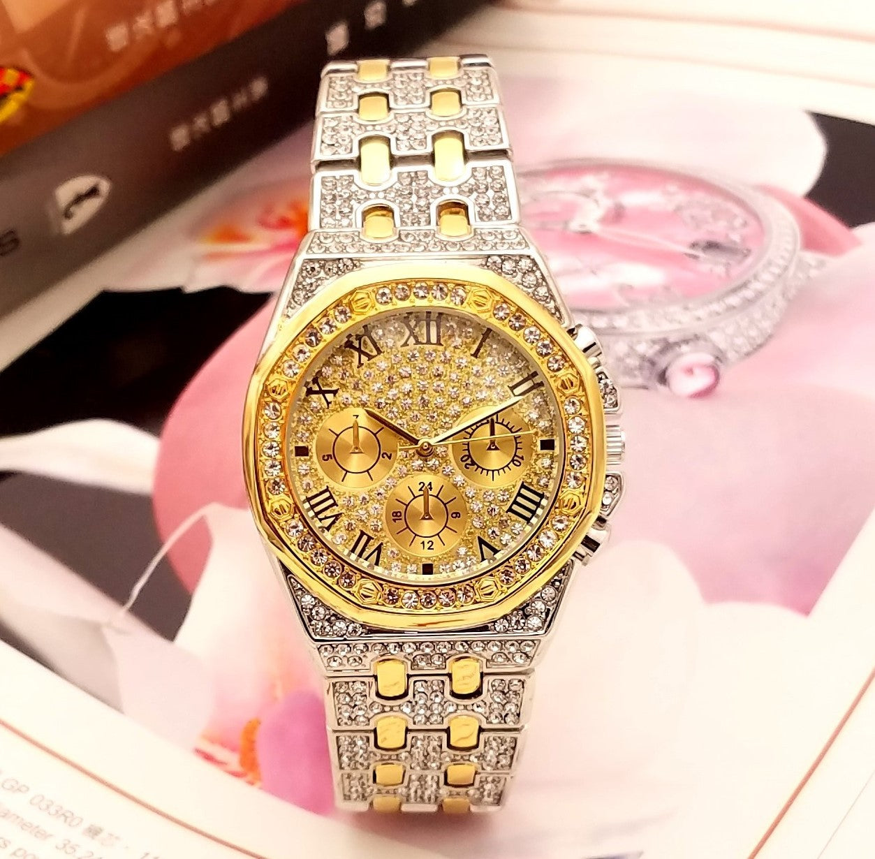 Three-Eye Diamond Gypsophila Quartz Watch