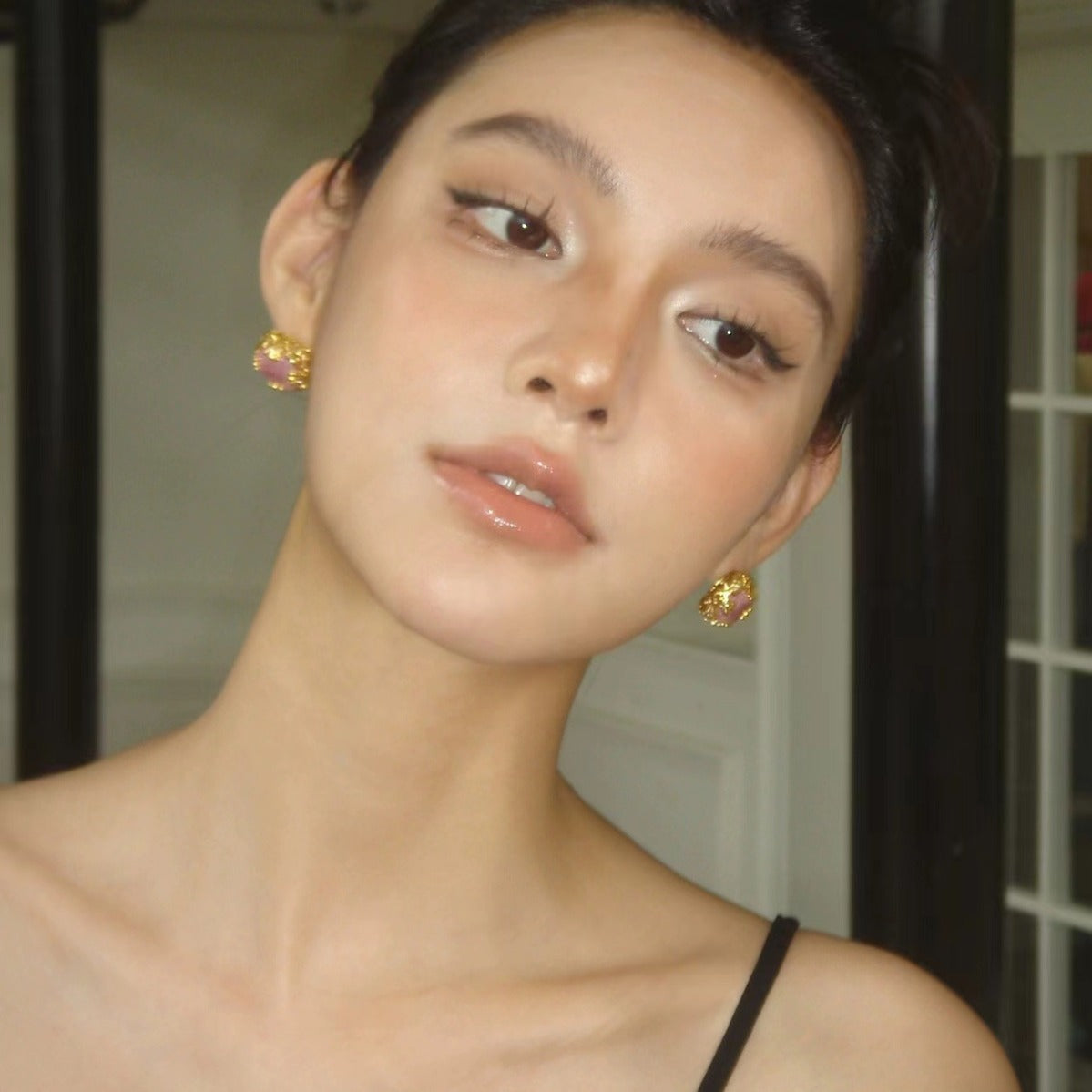 Retro Frosted Blossom Zircon Gilding Female Minority Design Earrings
