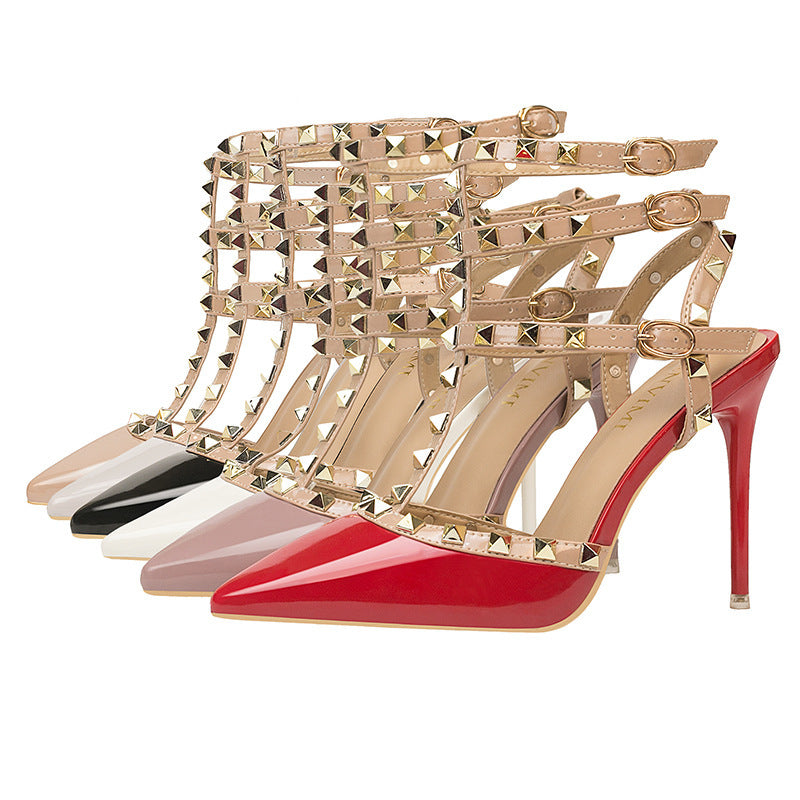 Rivet Hollow-Out Roman Fashion Sandals