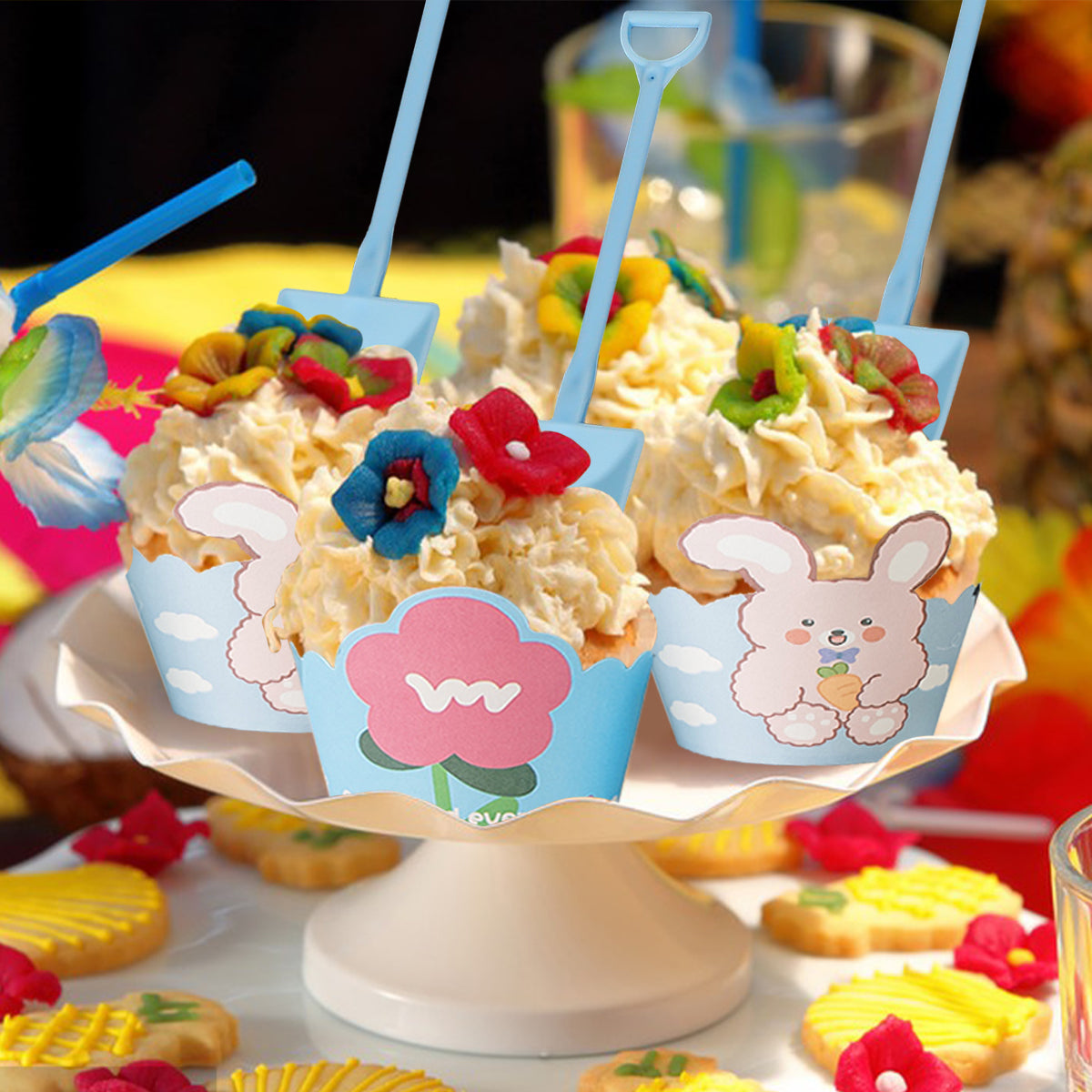 Paper Baking Cups Cupcake Liners With Blue Plastic Spoons