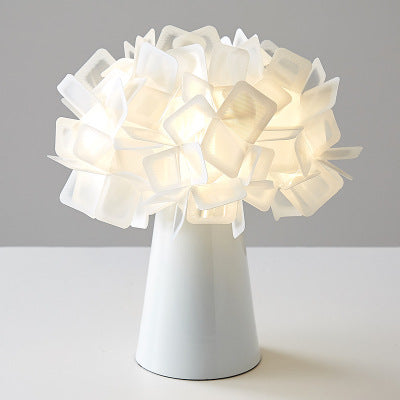 Simple Living Room Bedroom Study Hotel Bedside Decorative Table Lamp