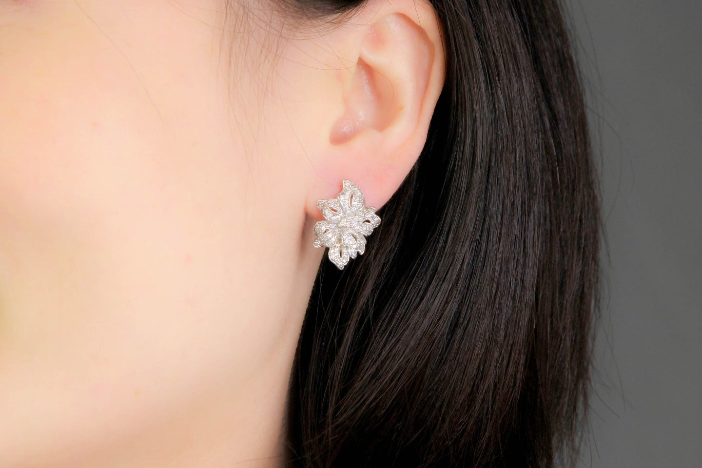 925 Silver Gold-Plated White Mosaic Ear Buckle 5285