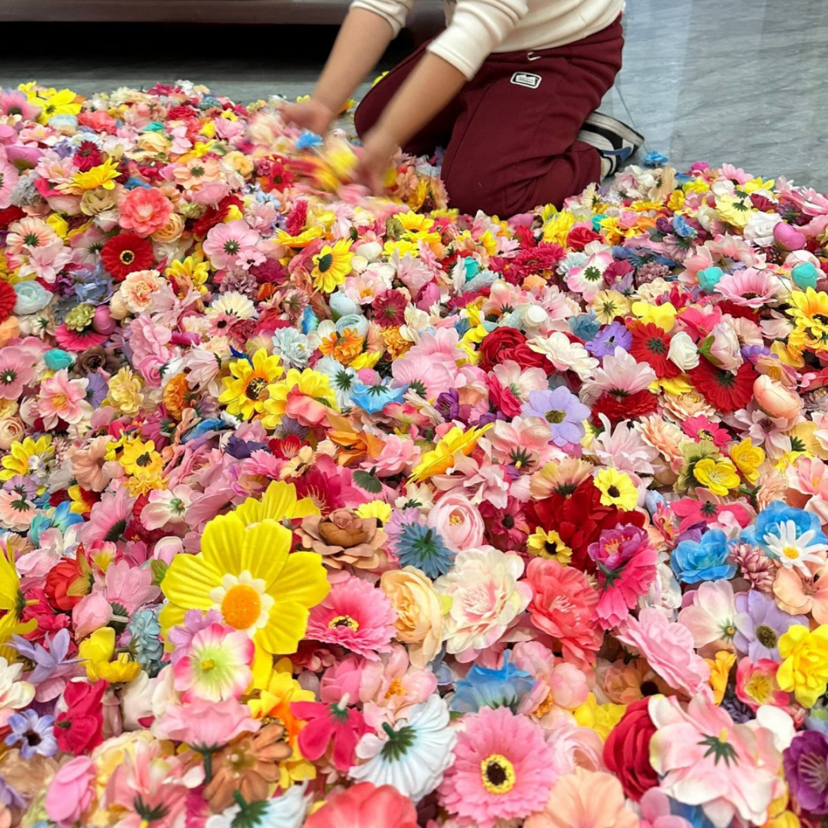 Suspended Flower Door Curtain Environment Creation Photo Punch-In Artificial Flower Curtain Petal Rain Waterfall Flower Scene Layout Decoration