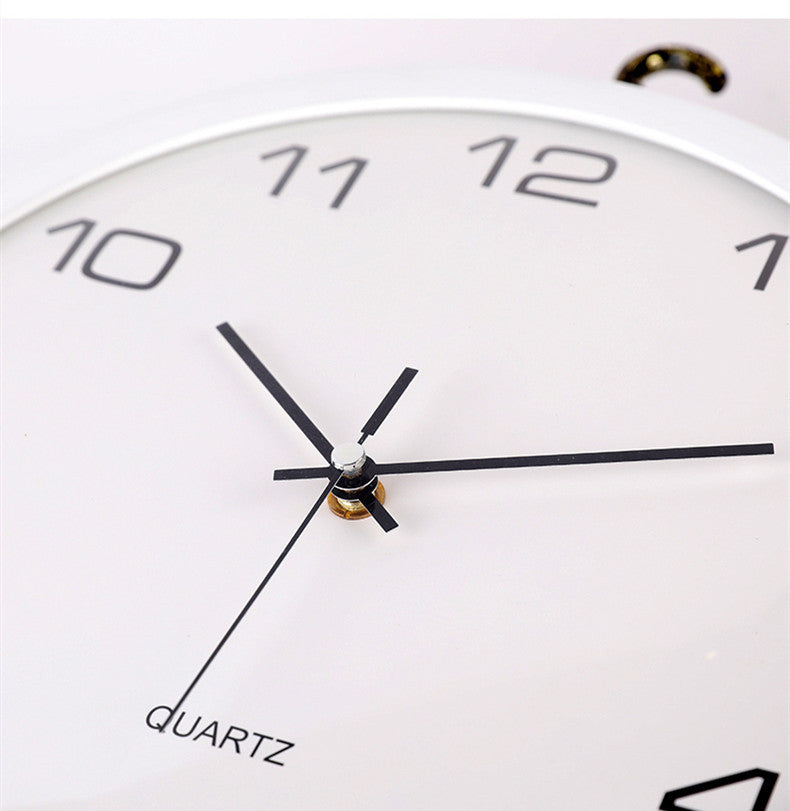 Household Quartz Fashionable Wall Clock Is Light And Luxurious