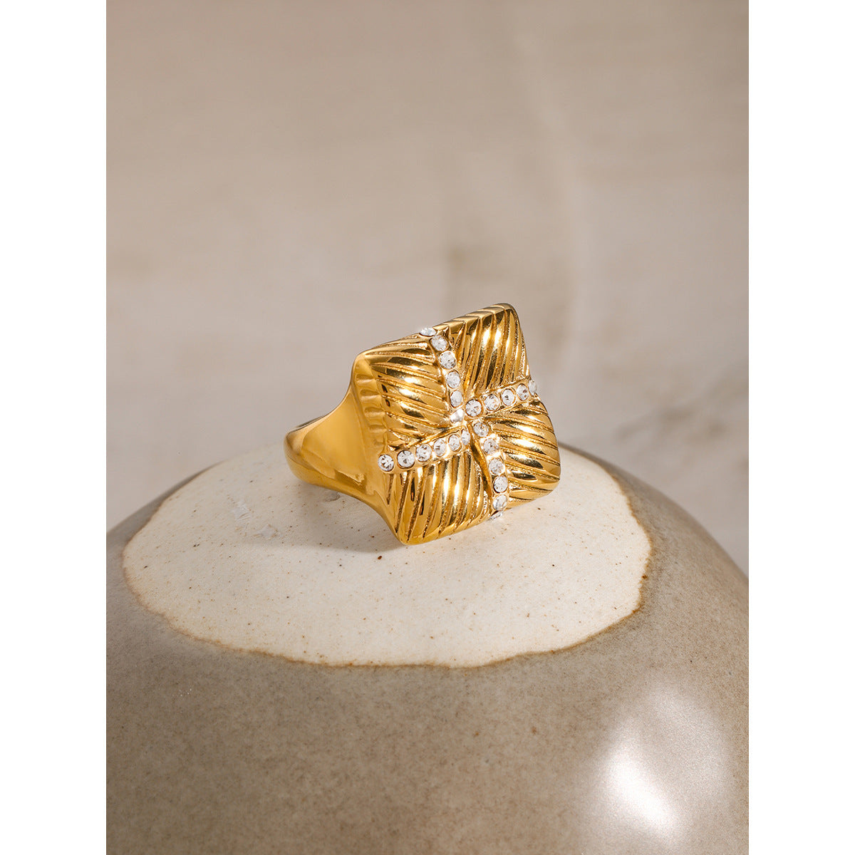 Stainless Steel Feather Thread Rhinestone Ring