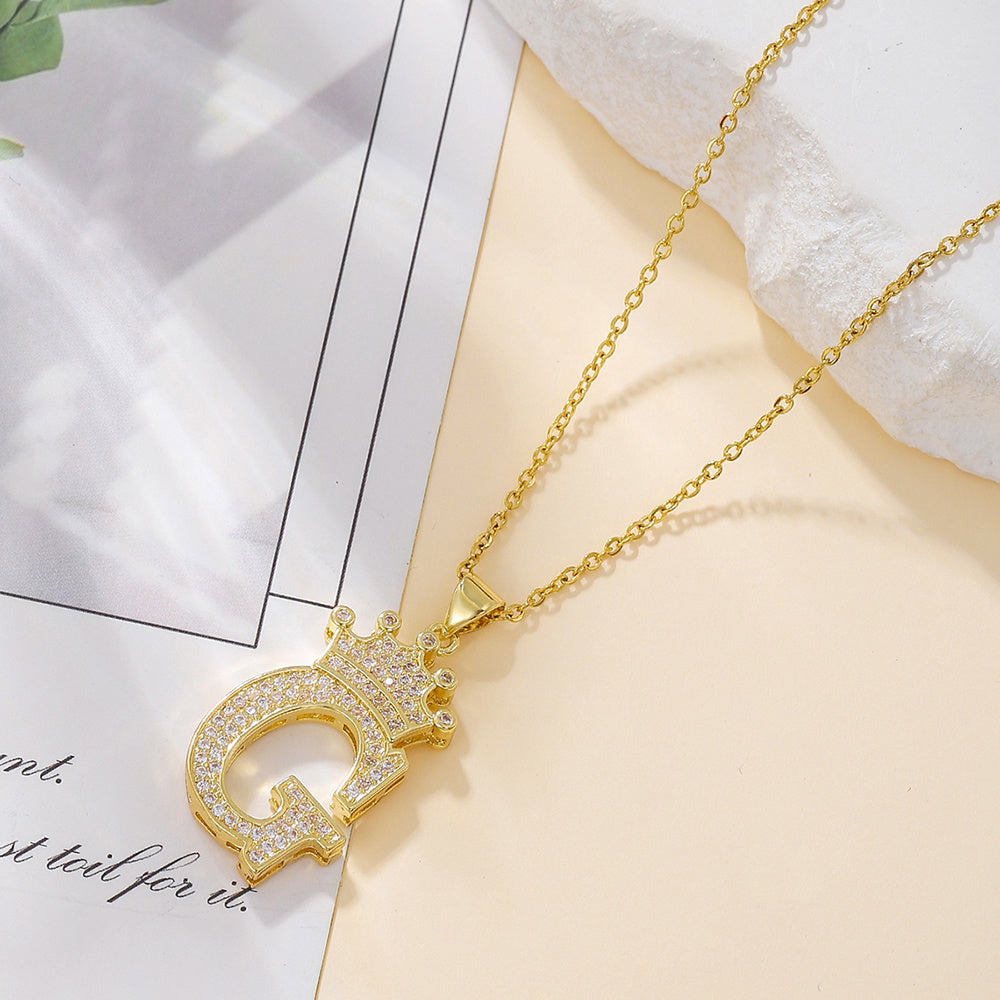 1PCS Fashionable Gold Diamond Crown Uppercase Letter Popular Pendant Necklace, Suitable For Daily Use, Festivals, Parties, Gifts Jewelry Set