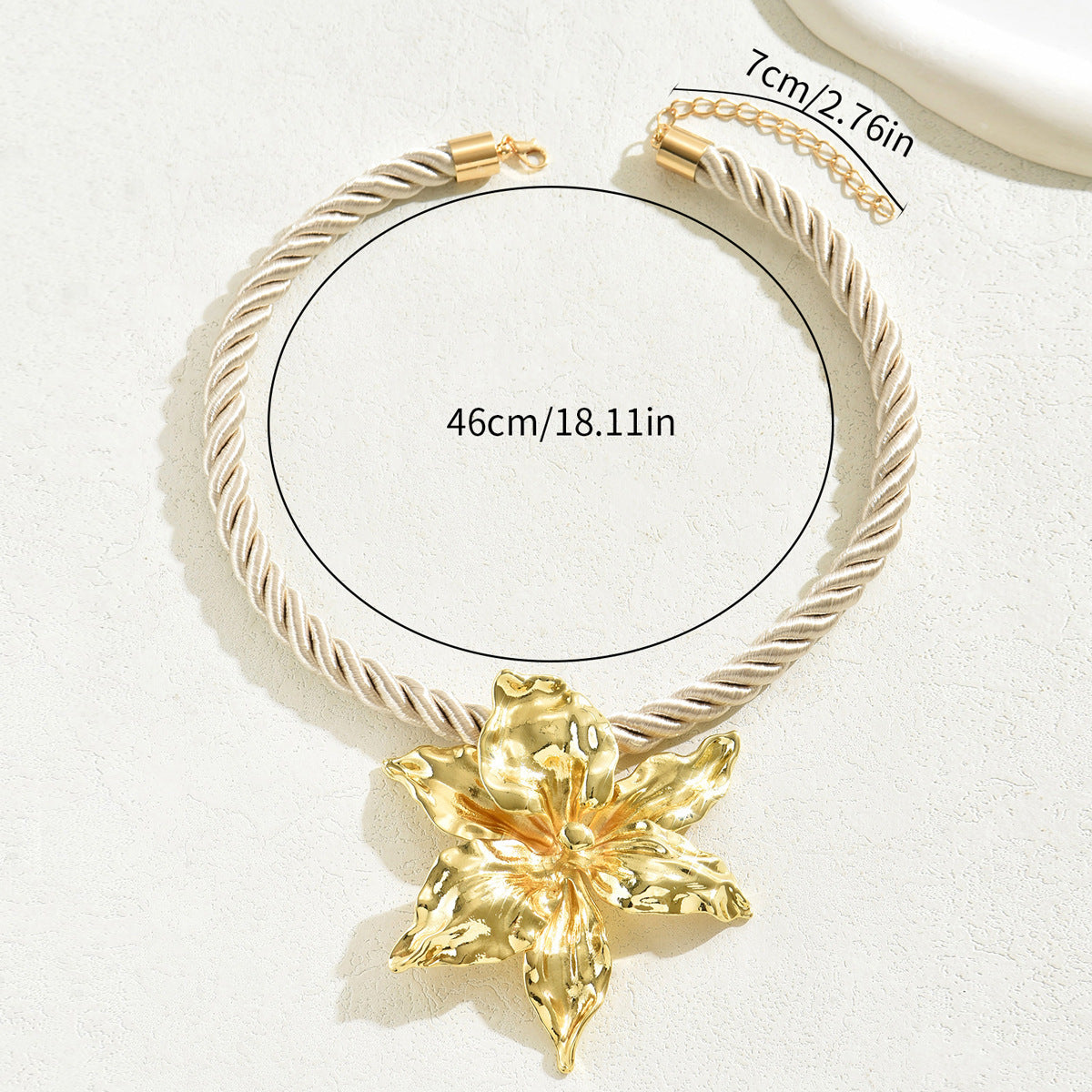 Flower Necklace Female Exaggerated Three-Dimensional Flower Design