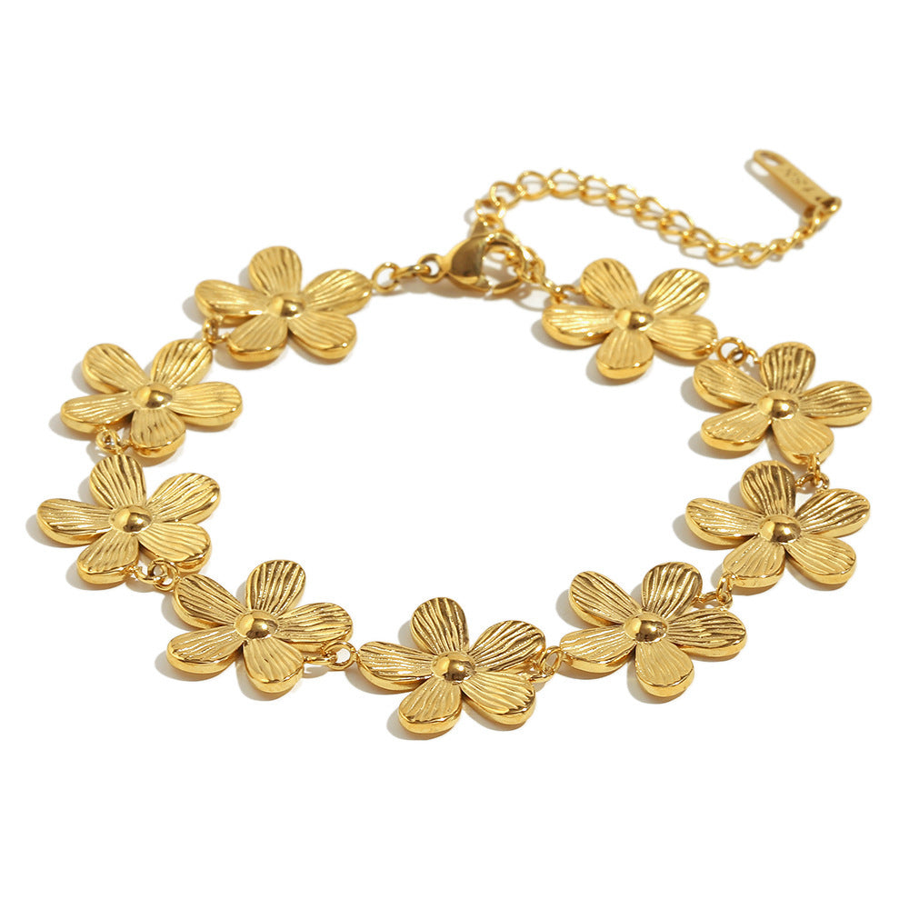 Retro Three-Dimensional  Flower Bracelet 18K Gold