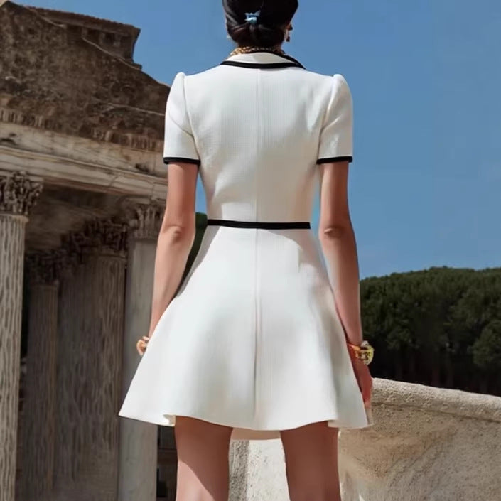 Black-Trimmed Dress With A White Zipper Design