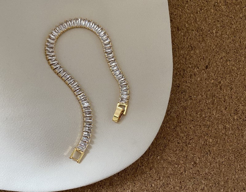 Simple Zircon Bracelet