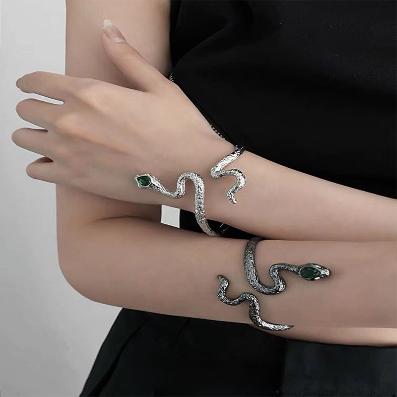 Fashion New Snake Medusa Bracelet Female