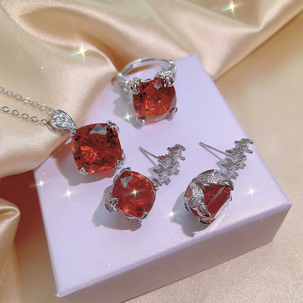 Aquamarine Topaz Pendant Yellow Diamond Suit