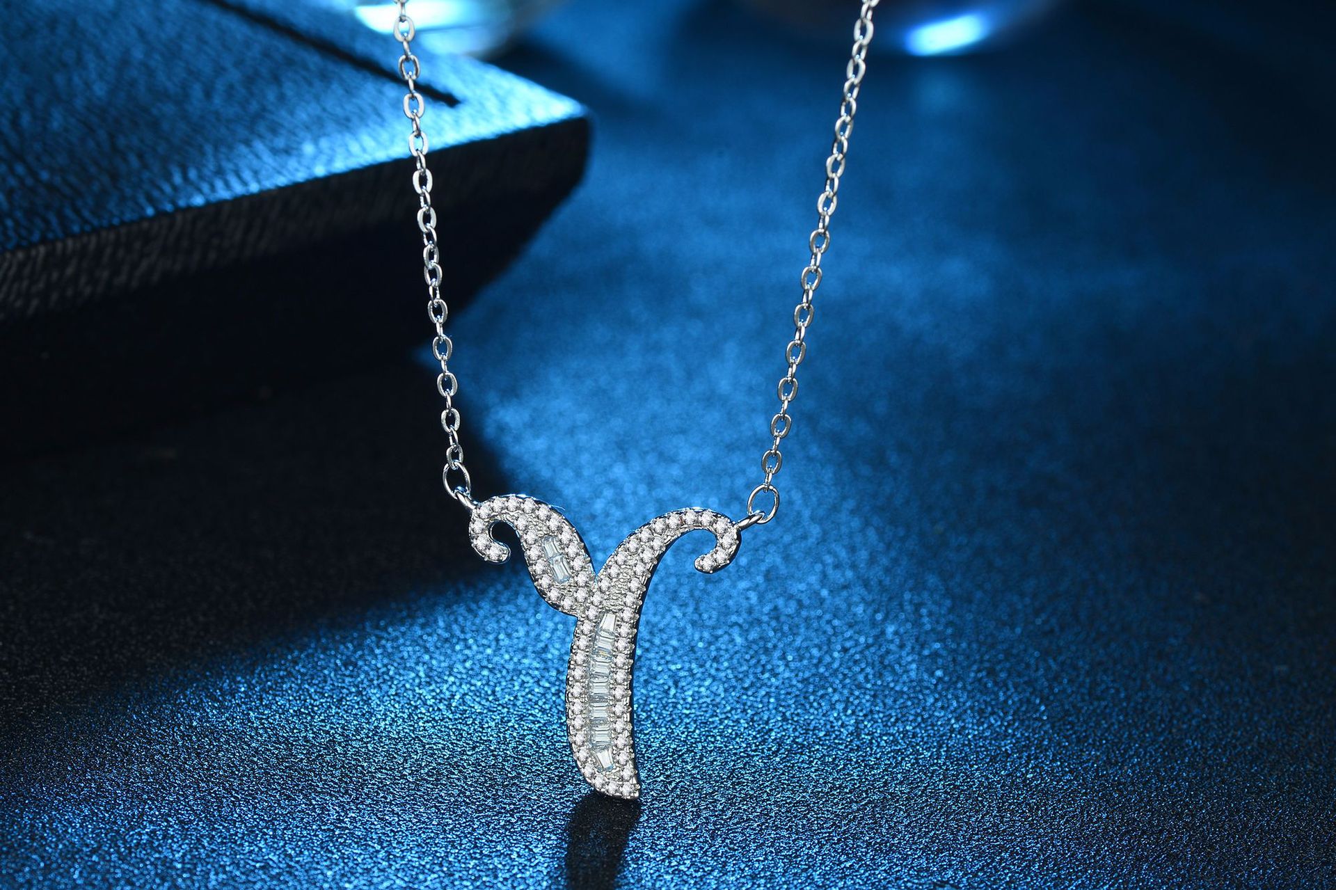 English Letter Super Flash Zircon Necklace
