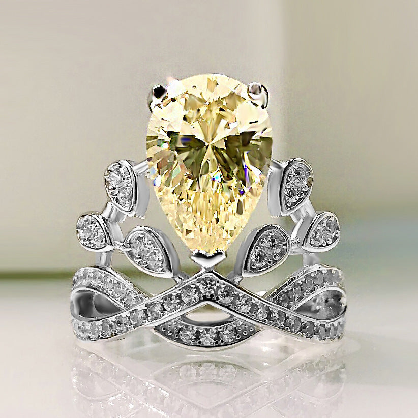 New Pear-Shaped Water Drop Personalized Yellow Diamond Crown 8x12mm Ring