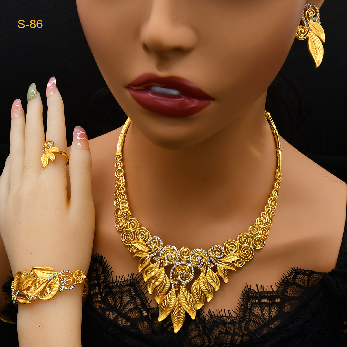 Women's Saudi Bridal Necklace Bracelet Earrings Four-Piece Ring Set