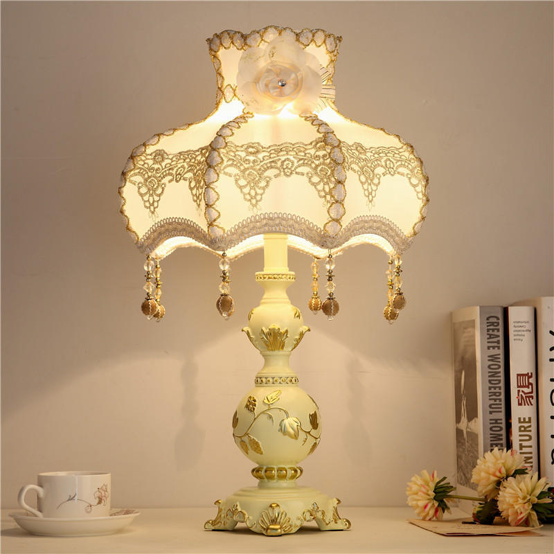 European-Style Romantic Warm Light Bedroom Table Lamp