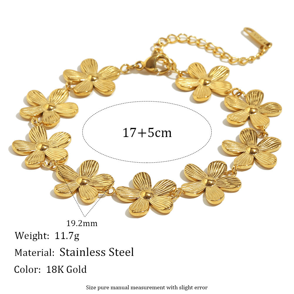 Retro Three-Dimensional  Flower Bracelet 18K Gold