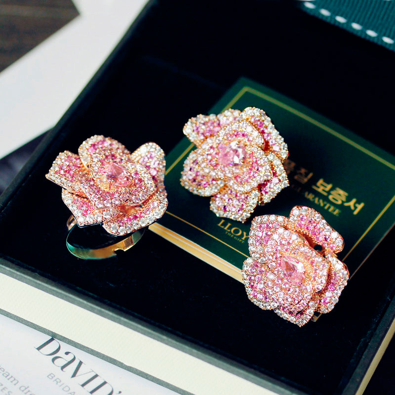 Gemstone Three-Dimensional Rose Flower Heavy Industry Ring