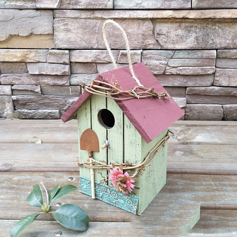 Rustic Wooden Bird House Chalet Bird Nest Outdoor Pendant Decoration