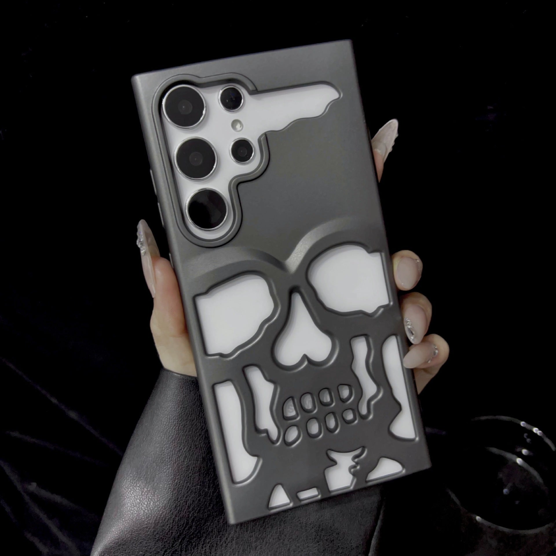 Hollow Skeleton Anti Drop And Heat Dissipation Phone Case