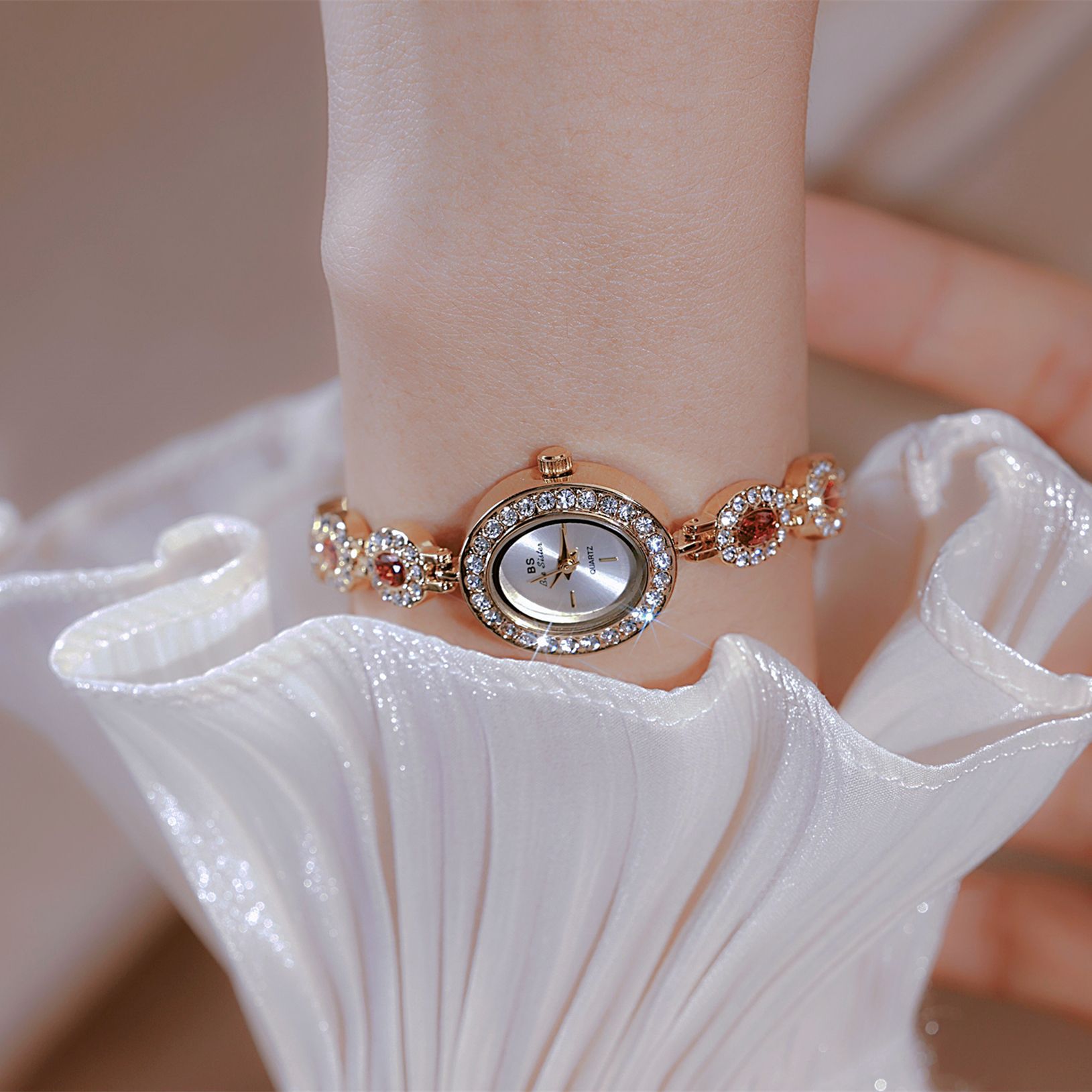Mid-Ancient Fashion Oval Colored Gems Rainbow Light Luxury Watch