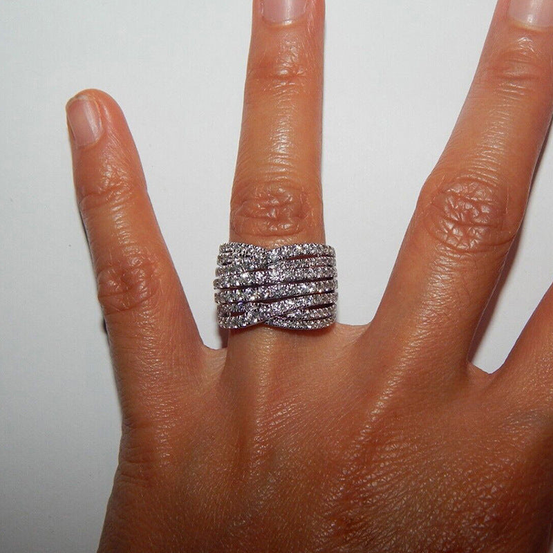 Shimmering Light-Luxury-Style High-End Jewelry Ring