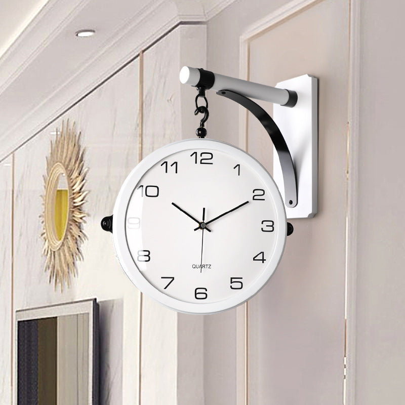 Household Quartz Fashionable Wall Clock Is Light And Luxurious