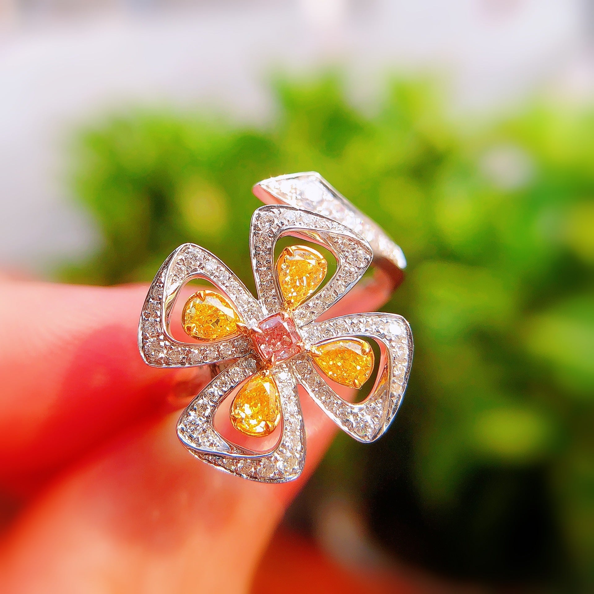 Yellow Diamond Four-Leaf Clover  Crystal Female Ring