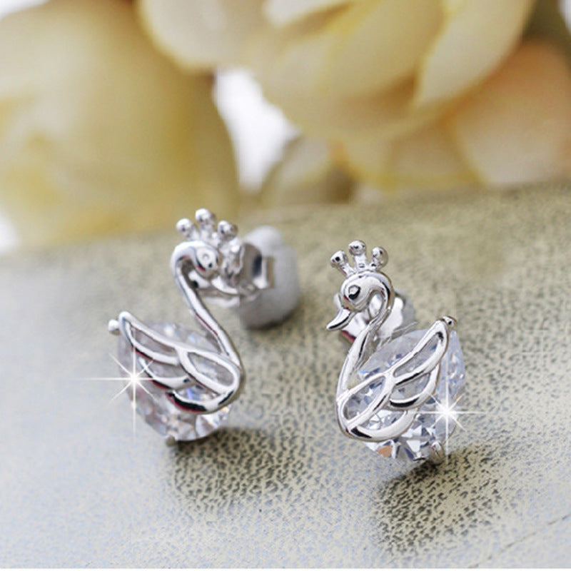 Women's Fashion Crown Swan Stud Earrings