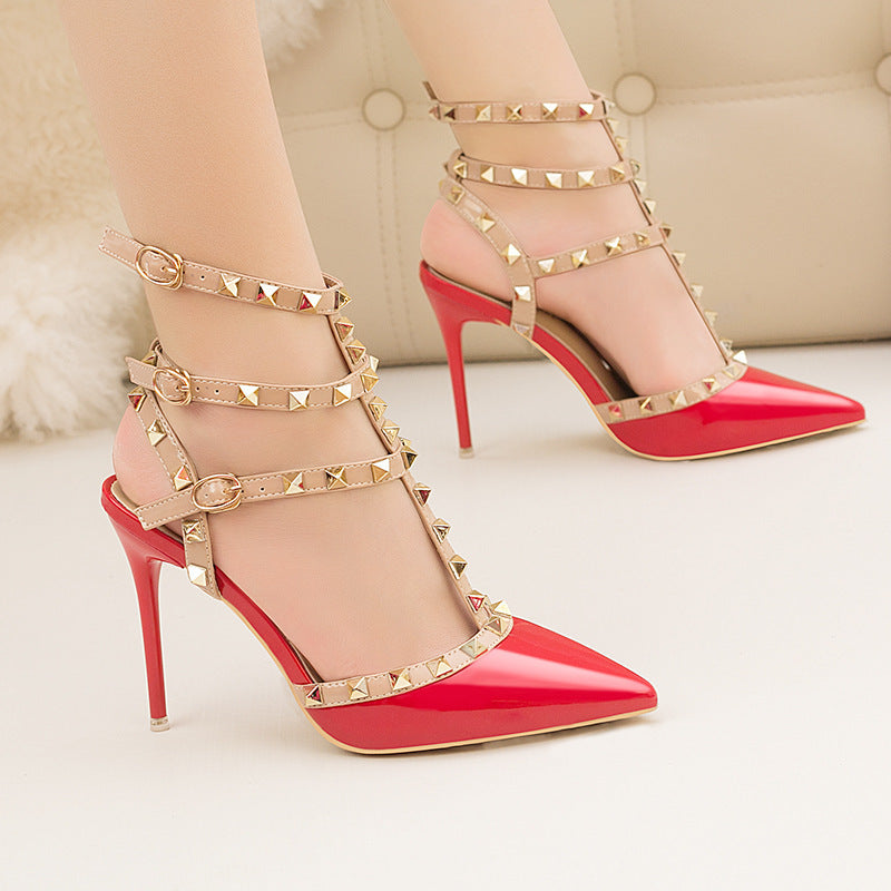 Rivet Hollow-Out Roman Fashion Sandals