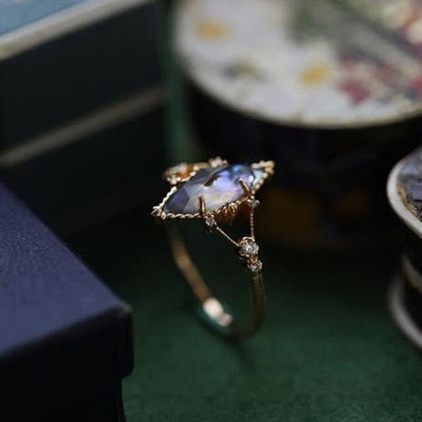 Three-Dimensional White Crystal Mosaic S925 Silver-Plated Gold Ring